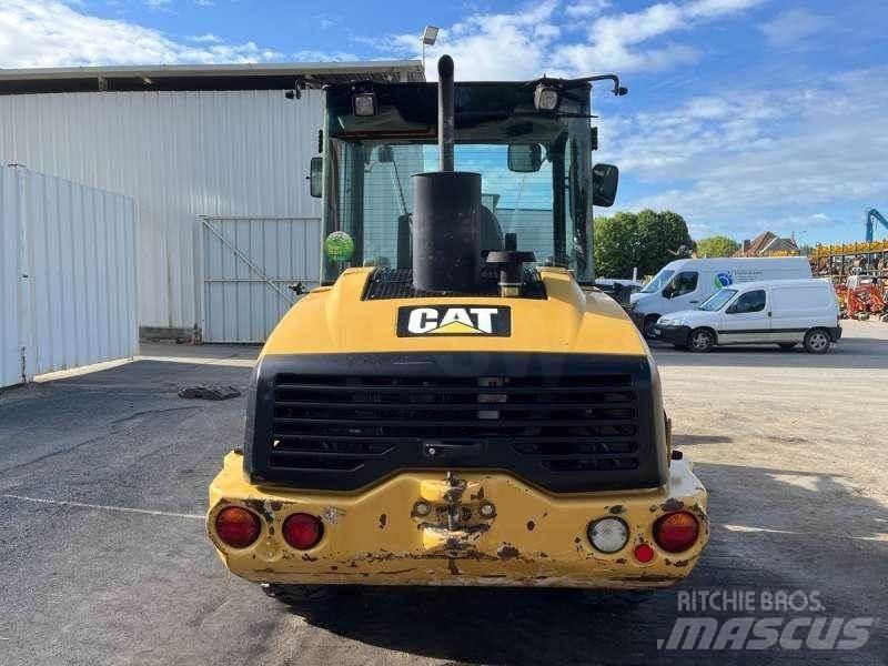 CAT 906H Pienkuormaajat