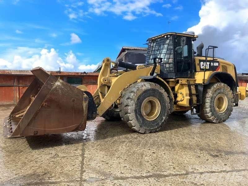 CAT 966M Pyöräkuormaajat