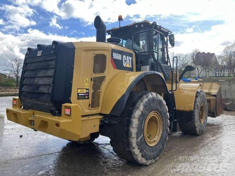CAT 966M Pyöräkuormaajat