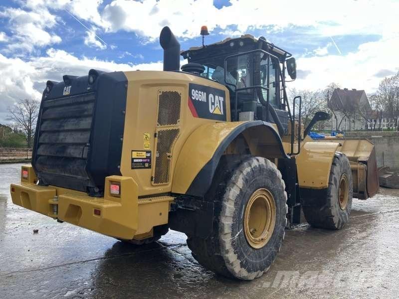 CAT 966M Pyöräkuormaajat