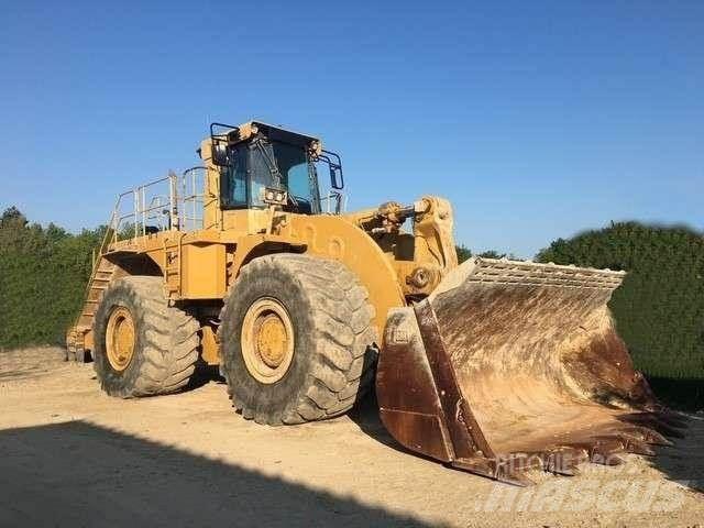 CAT 990 Pyöräkuormaajat