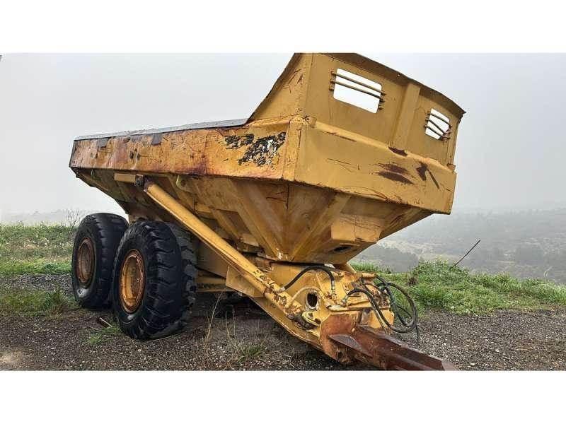 CAT D250B Sora- ja kippiperävaunut