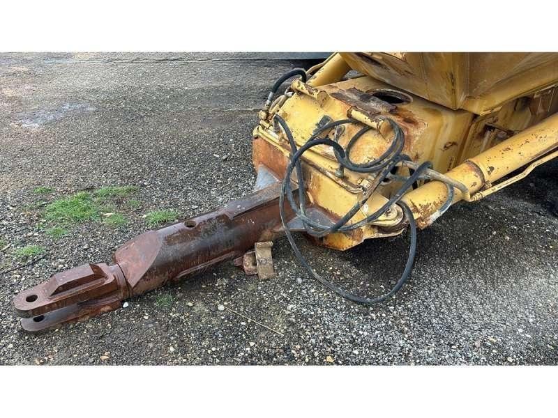 CAT D250B Sora- ja kippiperävaunut