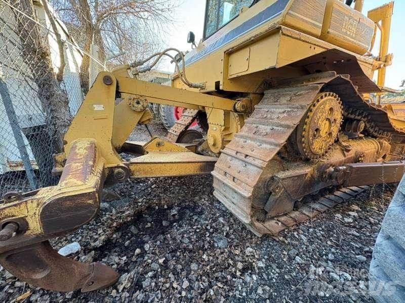 CAT D6RXL Telaketjupuskutraktorit