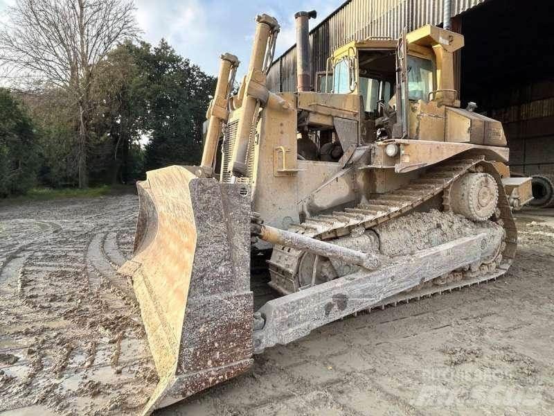 CAT D8L Telaketjupuskutraktorit