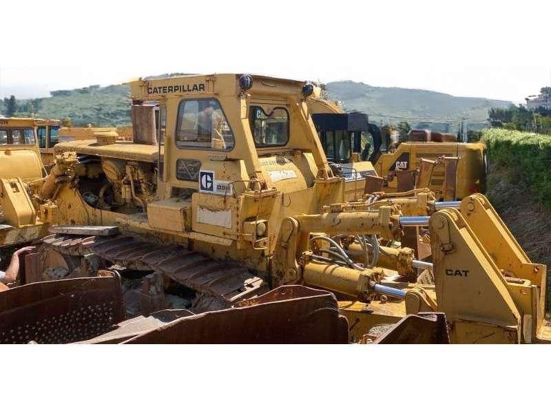 CAT D9H Telaketjupuskutraktorit