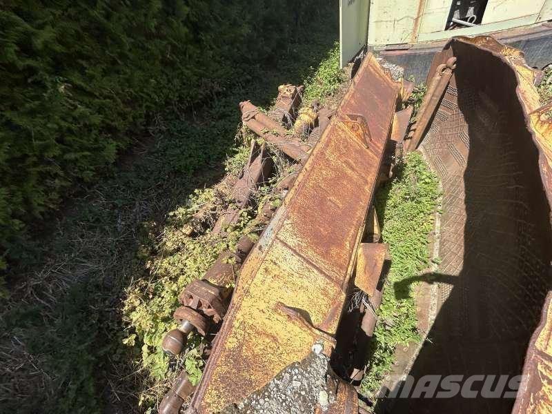 CAT D9H Telaketjupuskutraktorit