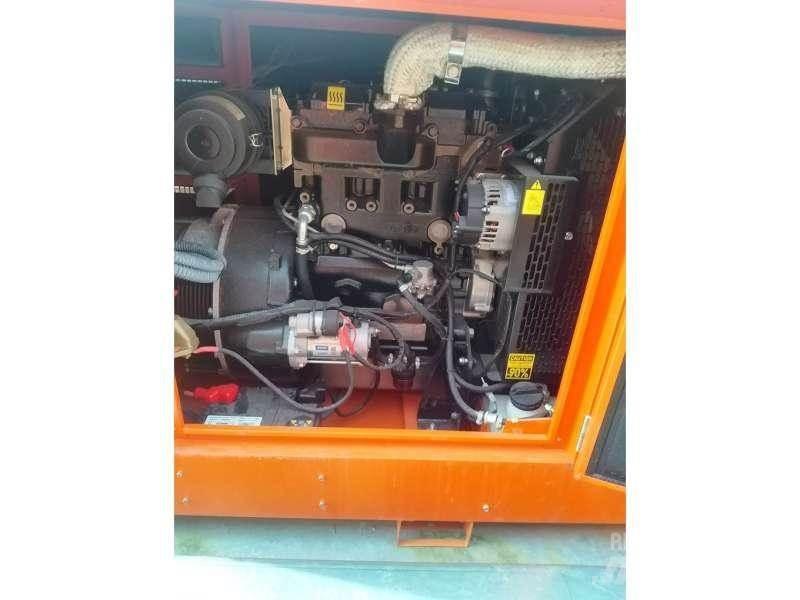  Gruau 22 KVA Dieselgeneraattorit