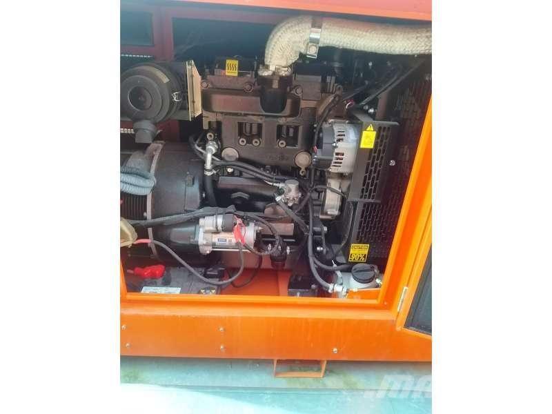  Gruau 22 KVA Dieselgeneraattorit
