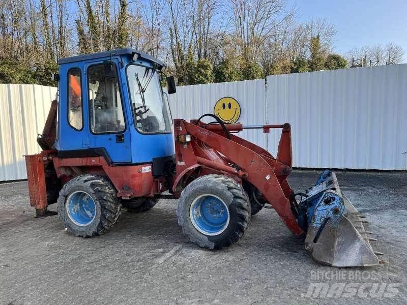 Kubota R520 Kaivurikuormaajat