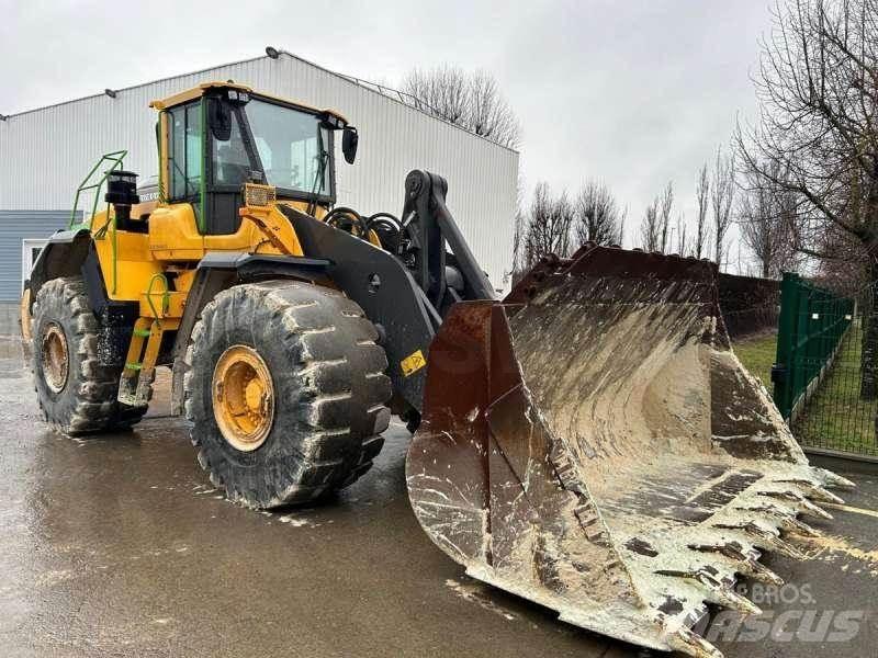 Volvo L220H Pyöräkuormaajat