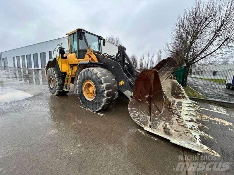 Volvo L220H Pyöräkuormaajat