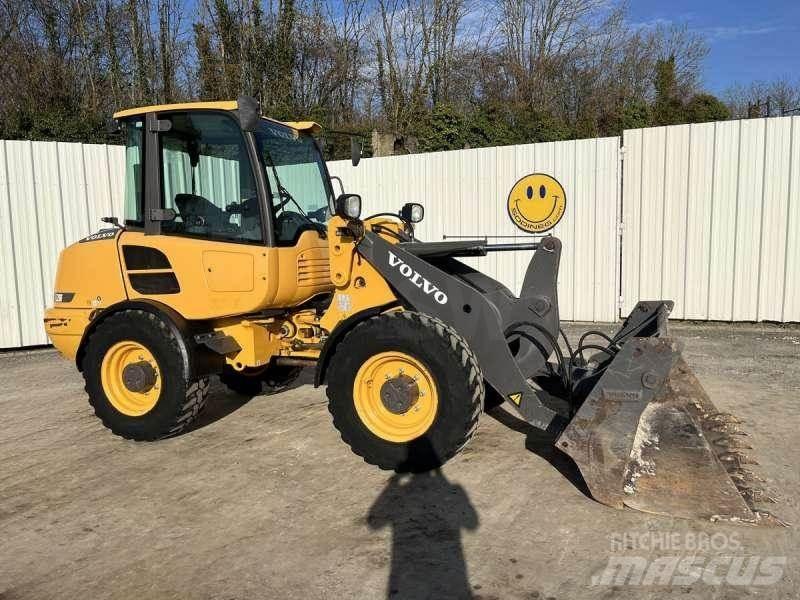 Volvo L28F Pienkuormaajat