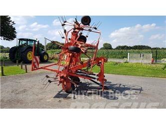 Kuhn GF7802 Pöyhimet ja haravat