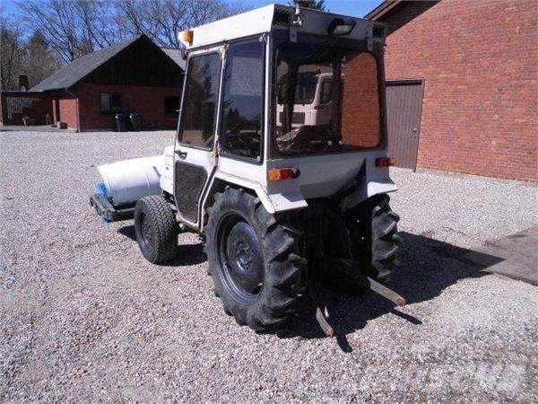 Mitsubishi 280 Traktorit
