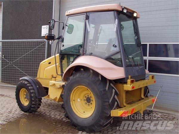 New Holland NH95 Traktorit