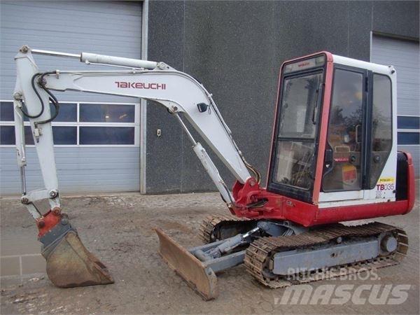 Takeuchi TB035 Minikaivukoneet < 7t