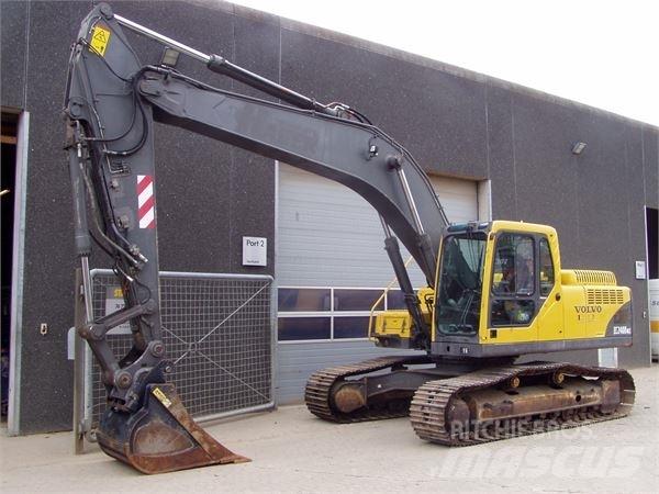 Volvo EC240BNLC Telakaivukoneet