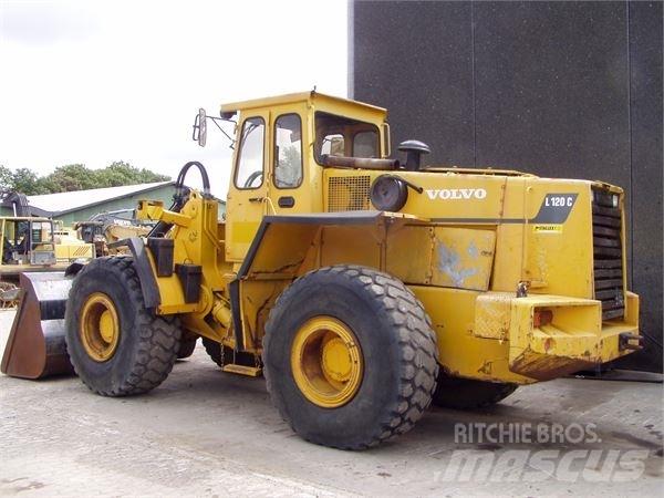 Volvo L120 Pyöräkuormaajat