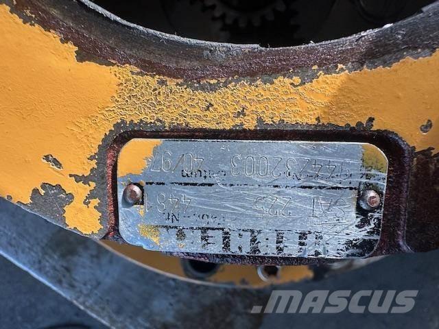 Liebherr SAT 225 Alusta ja jousitus