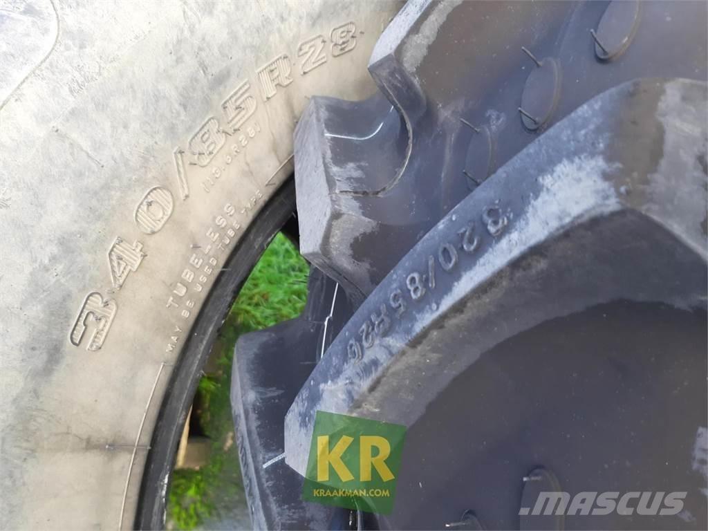 BKT 320/85R20 855 Renkaat ja vanteet
