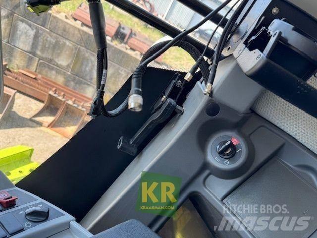 CLAAS LEXION 750 Leikkuupuimurit