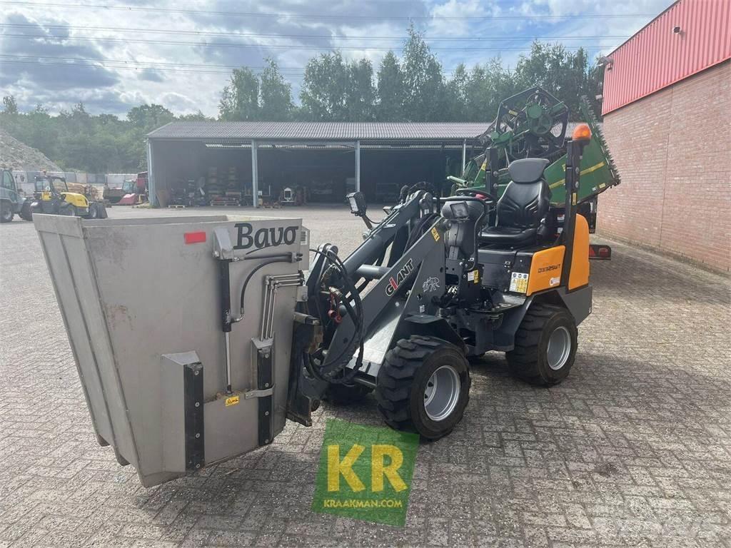 GiANT D332 Etukuormaimet ja kaivuulaitteet