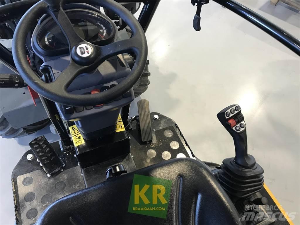 GiANT G2200E Etukuormaimet ja kaivuulaitteet