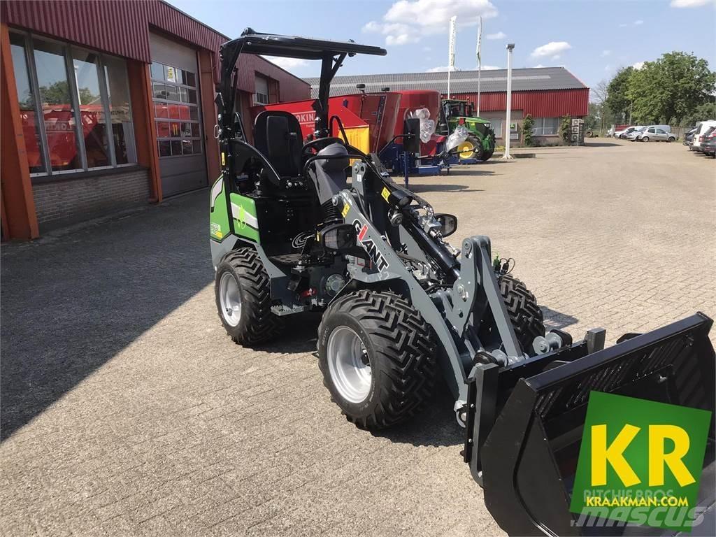 GiANT G2200E Etukuormaimet ja kaivuulaitteet