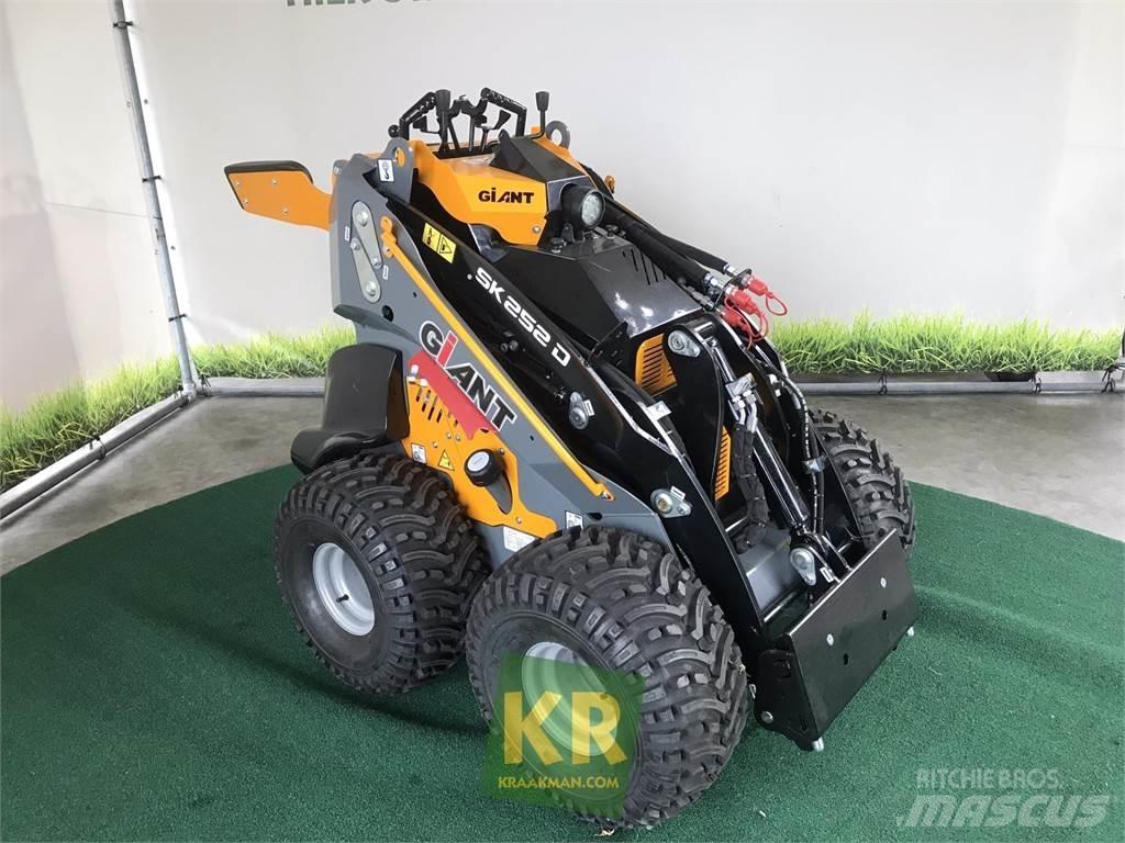 GiANT SK252D Etukuormaimet ja kaivuulaitteet
