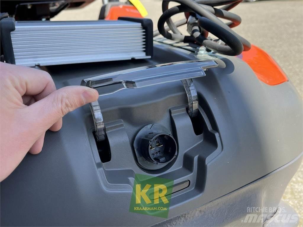 Husqvarna R200iX Päältäajettavat ruohonleikkurit