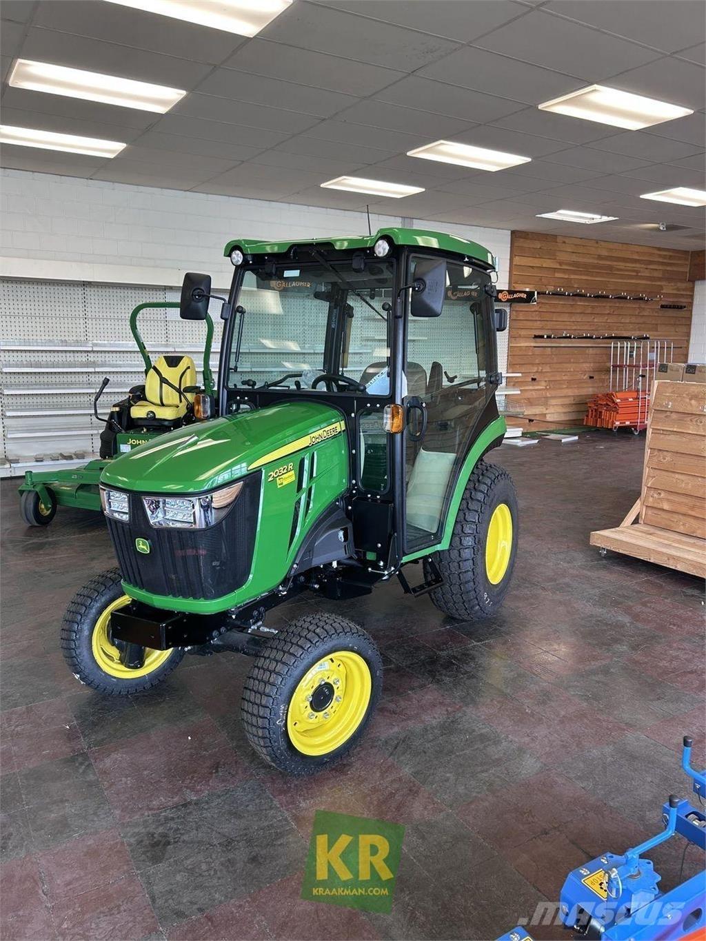 John Deere 2032R Taajamatraktorit