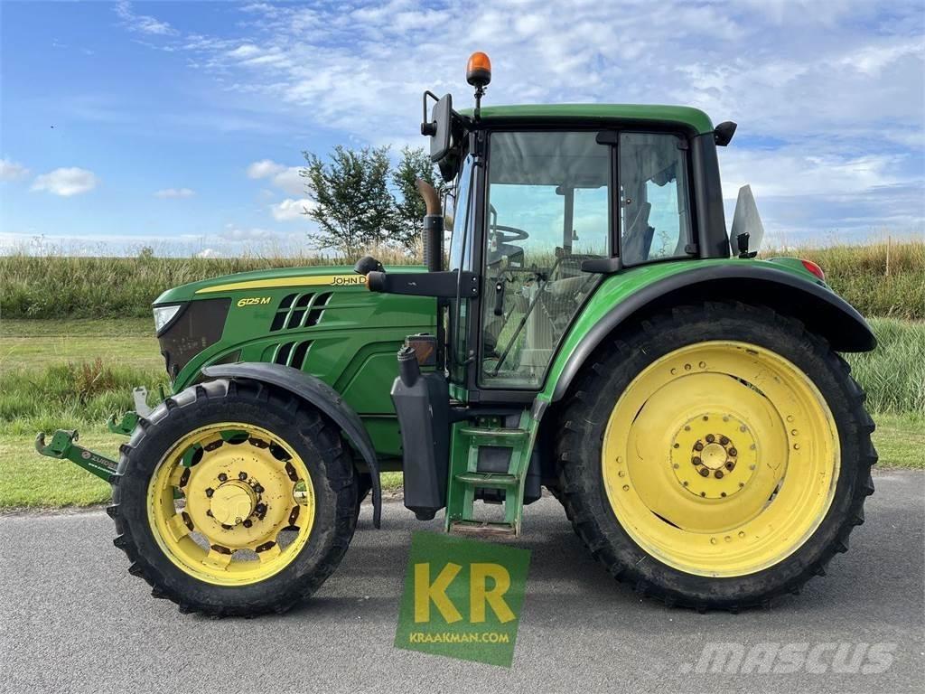 John Deere 6125M Traktorit