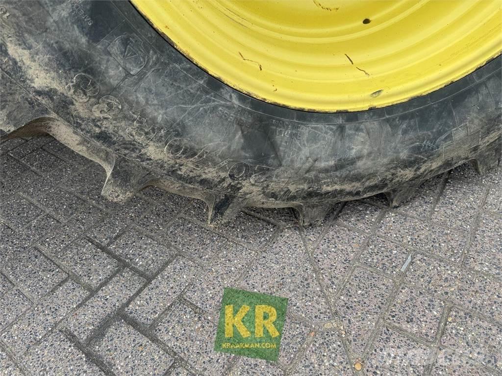 John Deere 6125R Traktorit
