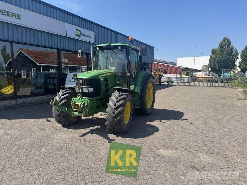 John Deere 6130 Traktorit