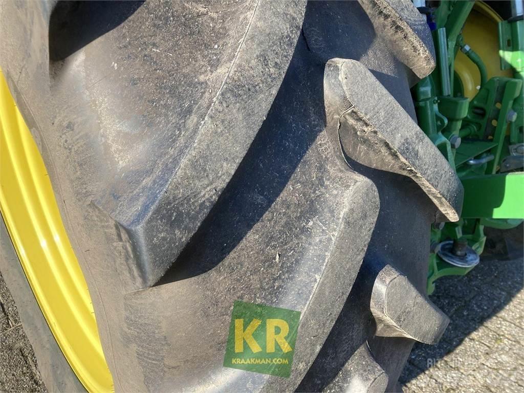 John Deere 6130R Traktorit