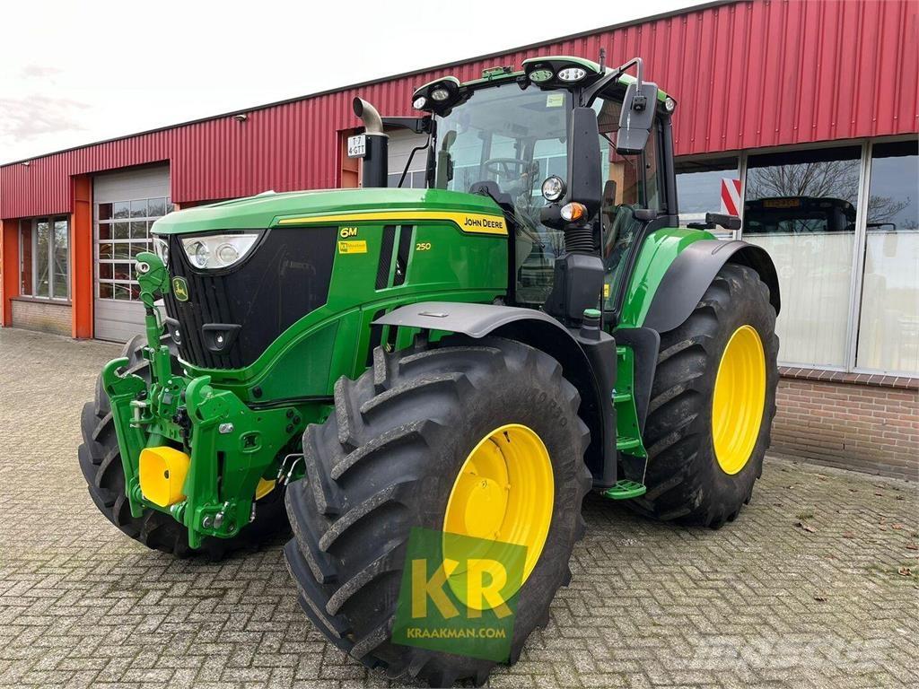John Deere 6M 250 Traktorit