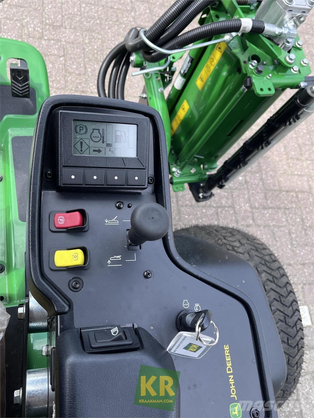 John Deere 8700A Greenikoneet