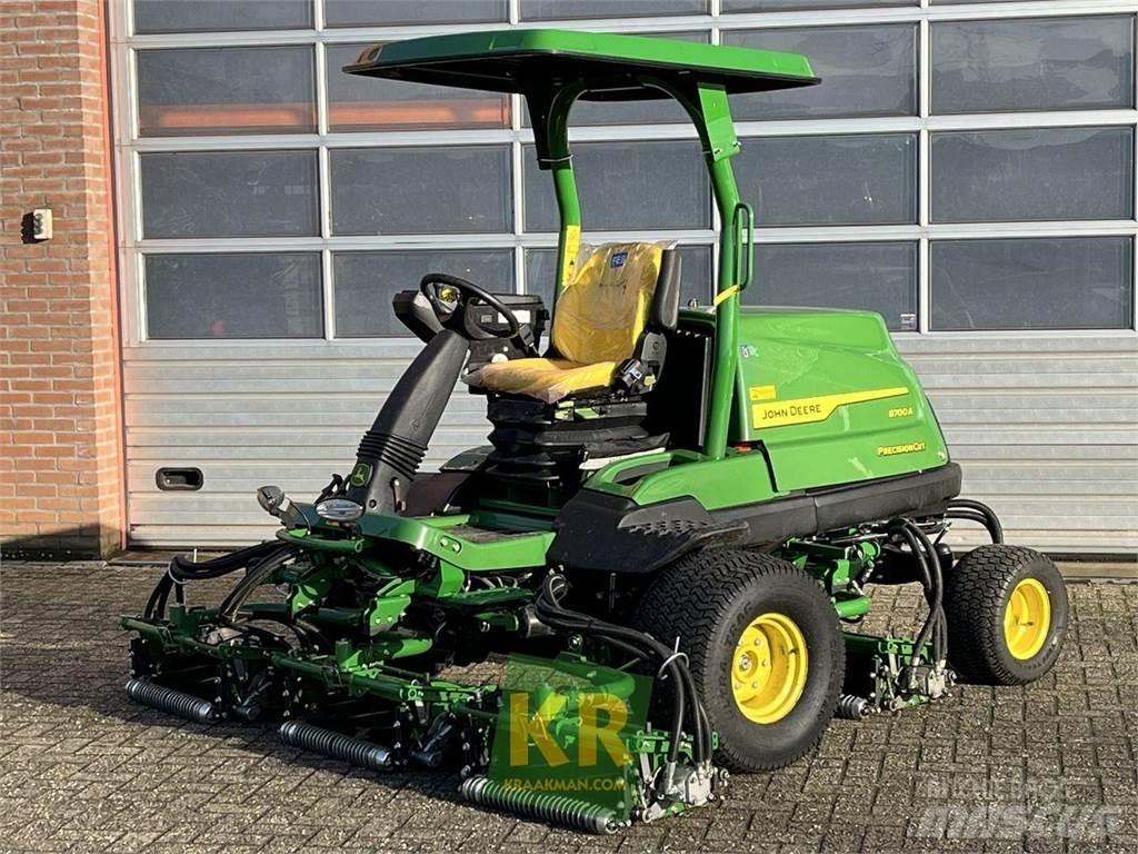 John Deere 8700A Greenikoneet