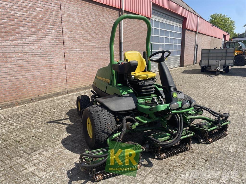 John Deere 8700A Greenikoneet