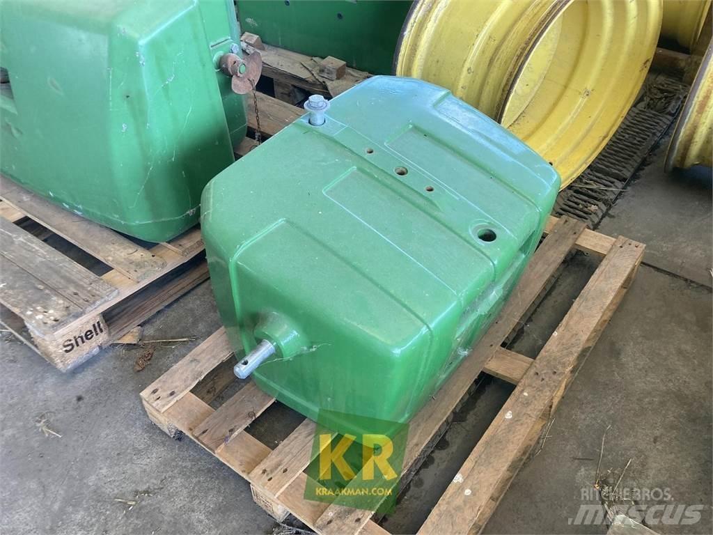 John Deere 900 kg Etupainot