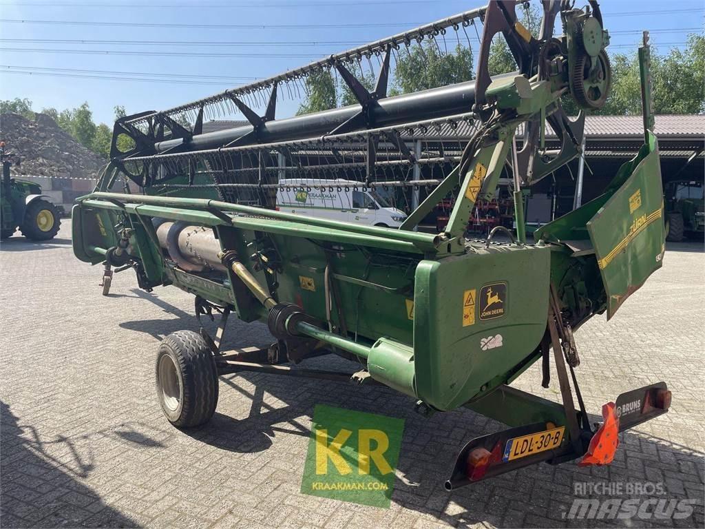 John Deere CTS Leikkuupuimurit