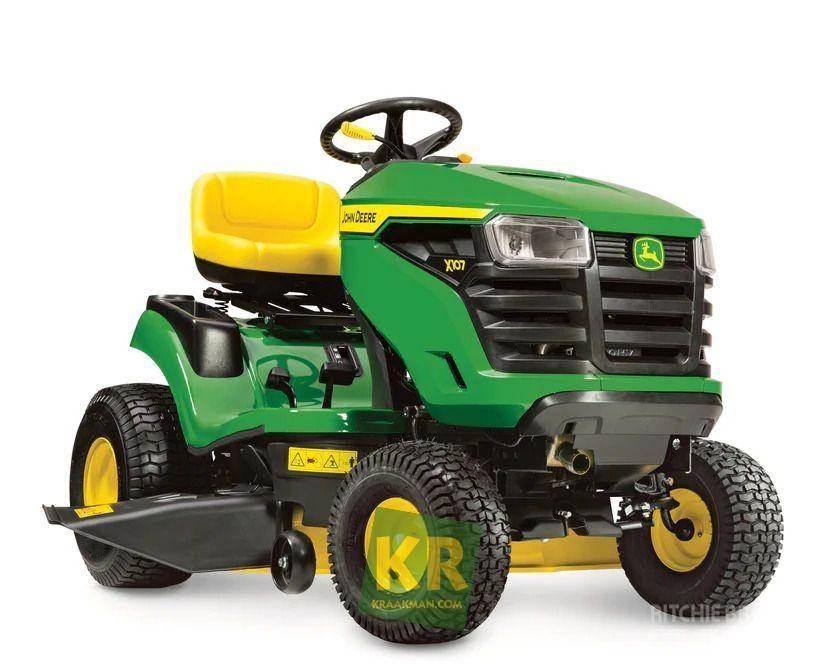 John Deere X107 Päältäajettavat ruohonleikkurit