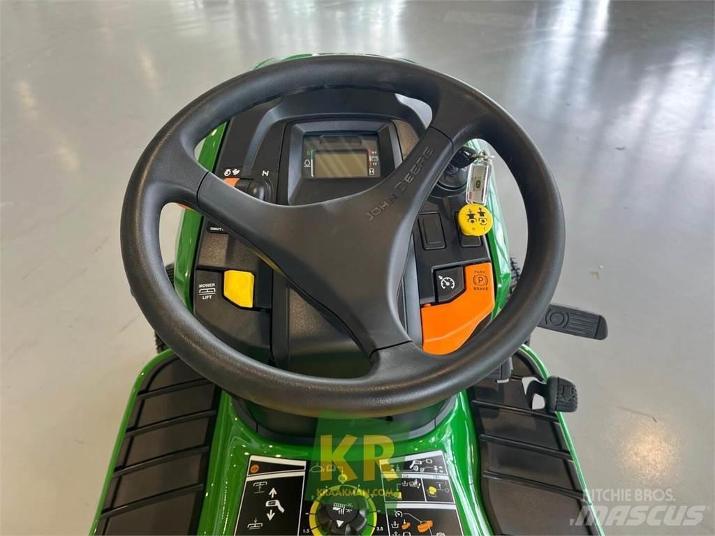 John Deere X380 Päältäajettavat ruohonleikkurit