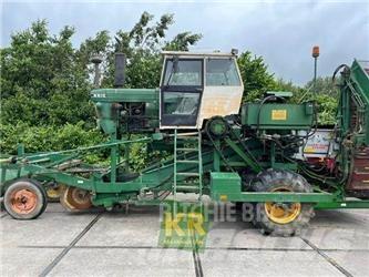 Krakei 6610 rooier Perunannostokoneet