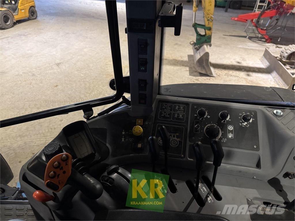 New Holland TM190 Traktorit