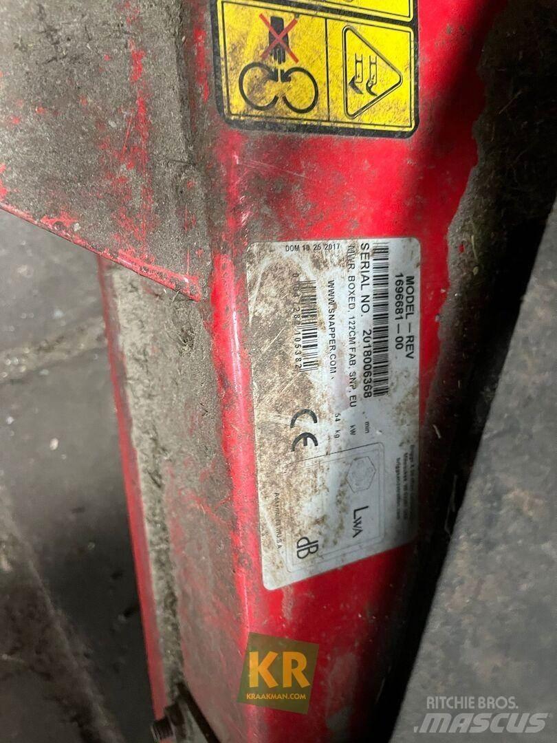 Snapper SPX 300 Päältäajettavat ruohonleikkurit