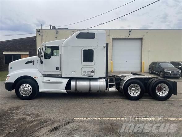 Kenworth T660 Vetopöytäautot
