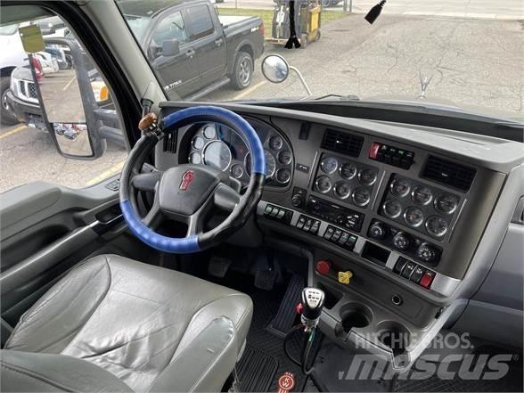 Kenworth T680 Vetopöytäautot