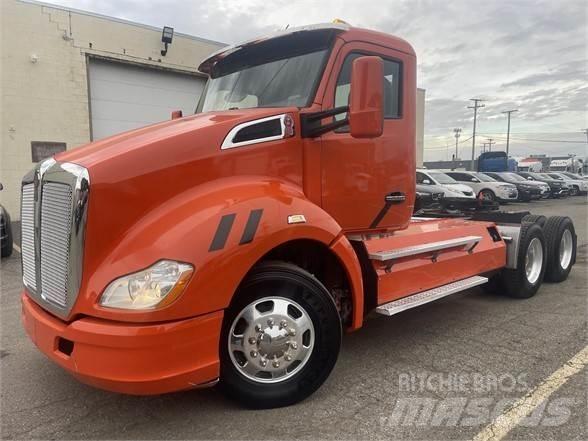 Kenworth T680 Vetopöytäautot